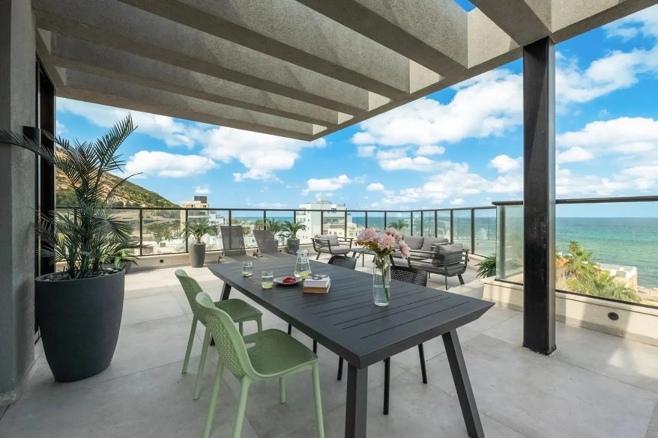 דירות חיפה Pool & Jacuzzi Seaview Penthouse By Sea N' Rent